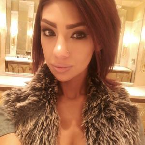 Meet your Posher, Ana